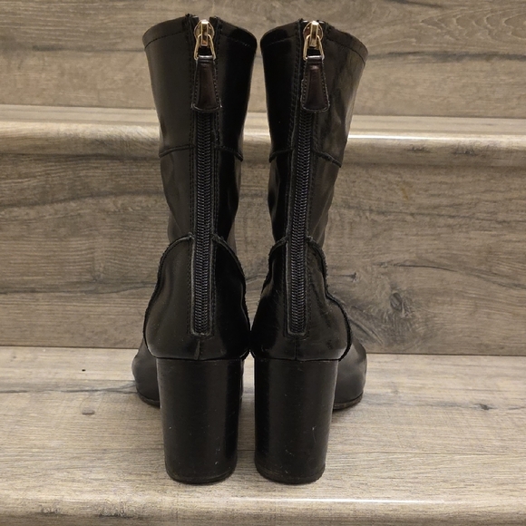 CHANEL Glossy Black Leather Ankle Boots - Picture 6 of 15